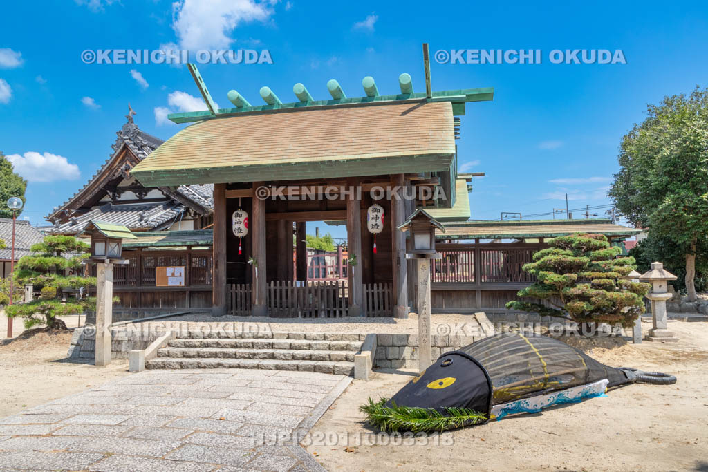 三重県　富田の鯨船行事　社殿と鯨