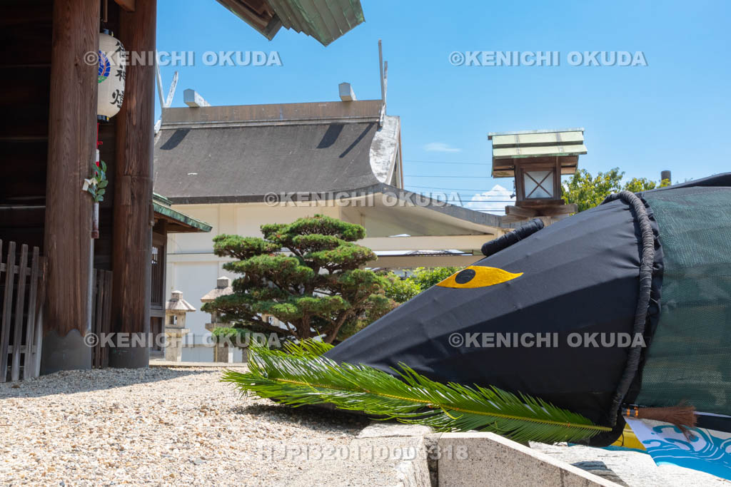 三重県　富田の鯨船行事　社殿と鯨