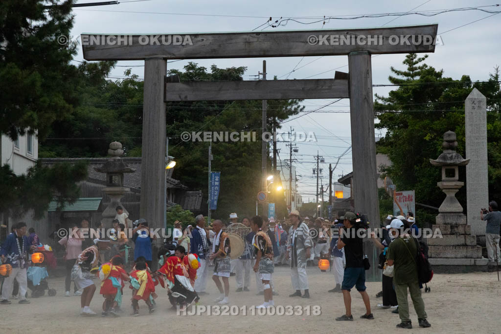 三重県　富田の鯨船行事　宮参り