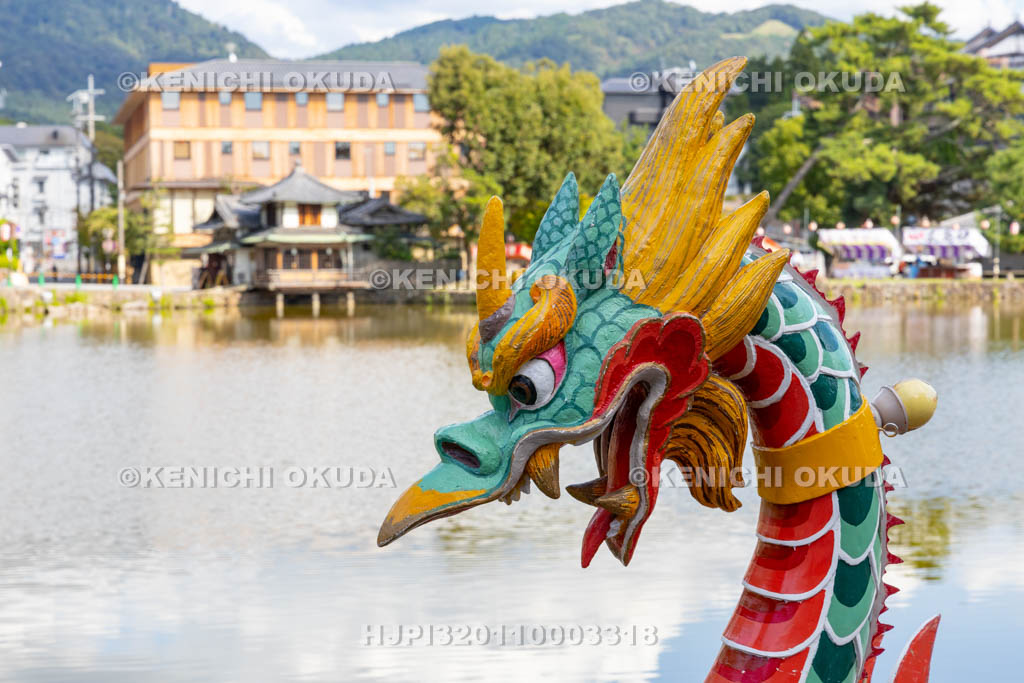 奈良県　采女祭　管絃船と猿沢池