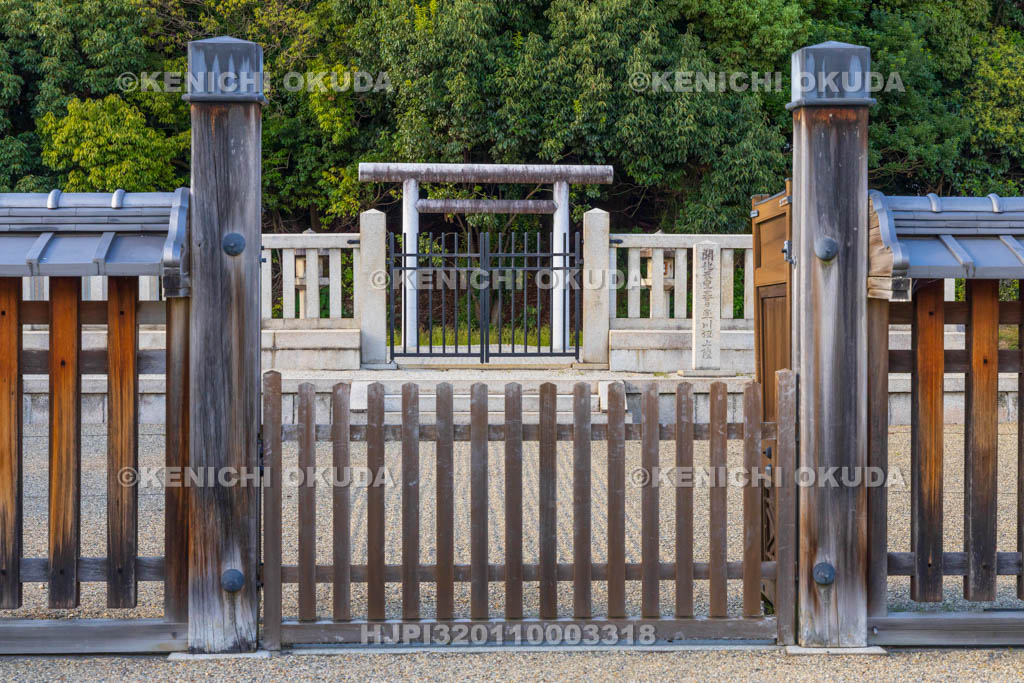 奈良県　開化天皇春日率川坂上陵　拝所