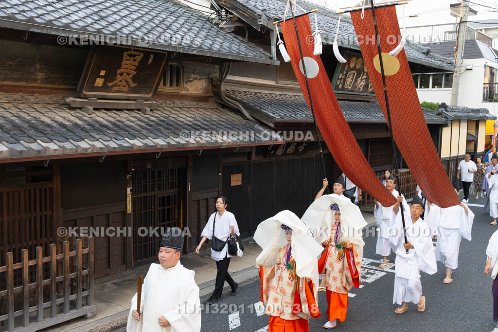 奈良県　采女祭　花扇奉納行列