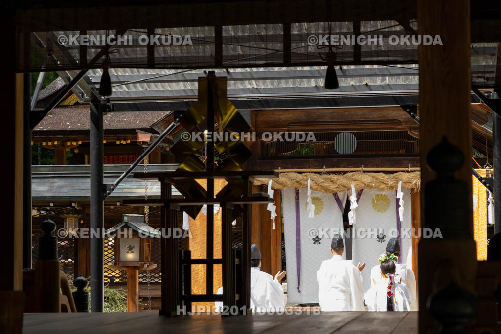 奈良県　大和神社　秋の大祭　玉串拝礼