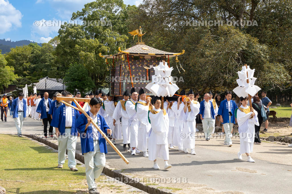 奈良県　氷室神社　例大祭　神輿渡御