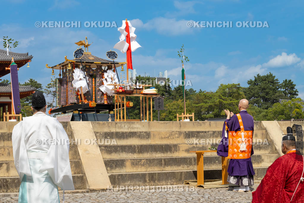 奈良県　氷室神社　例大祭　御旅所祭　玉串拝礼
