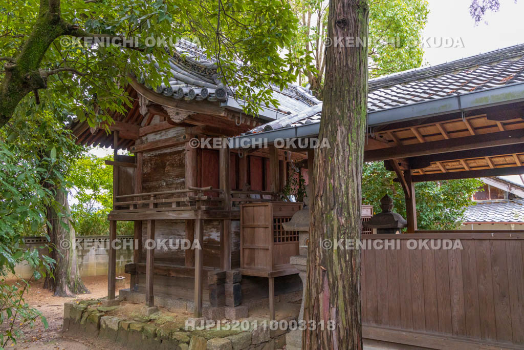 奈良県　西ノ京　天満神社　本殿