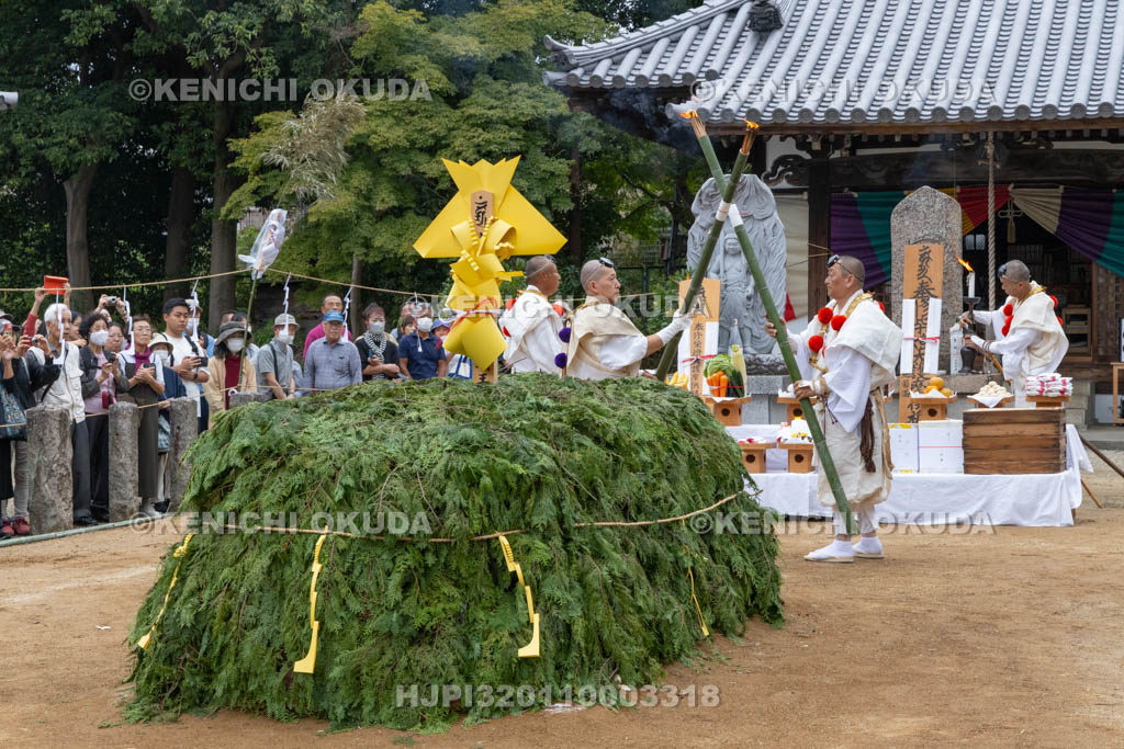 奈良県　薬師寺　天武忌・柴燈大護摩