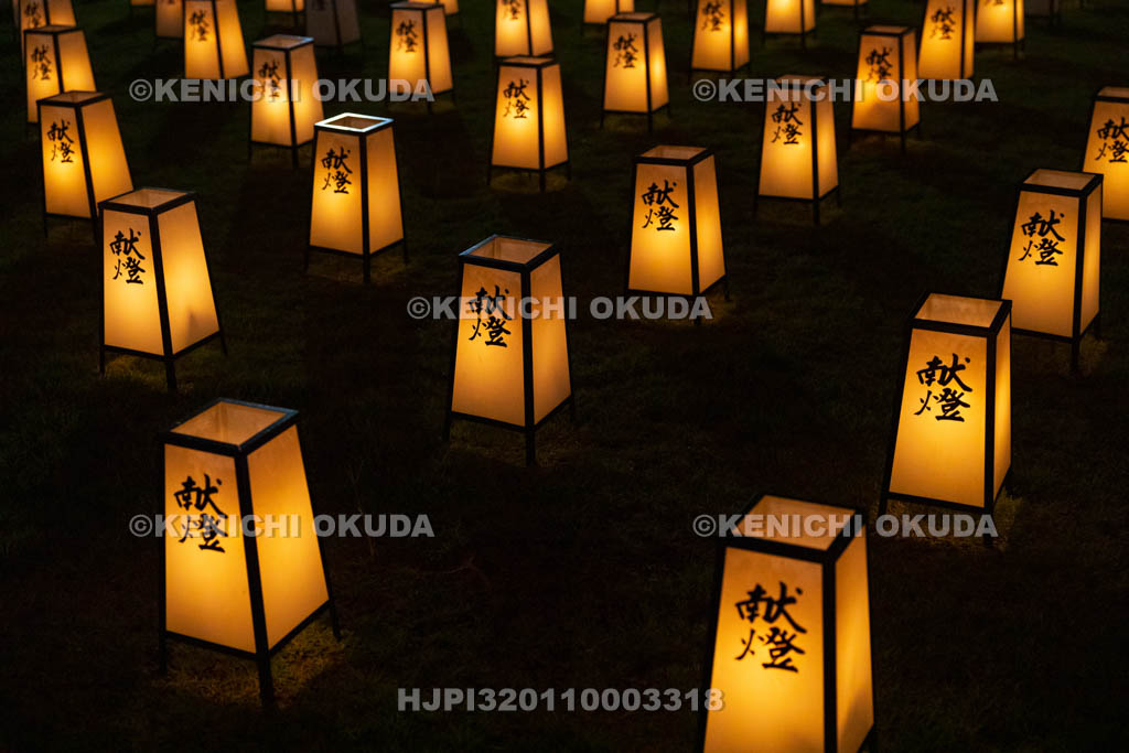 奈良県　薬師寺　天武忌・万燈会