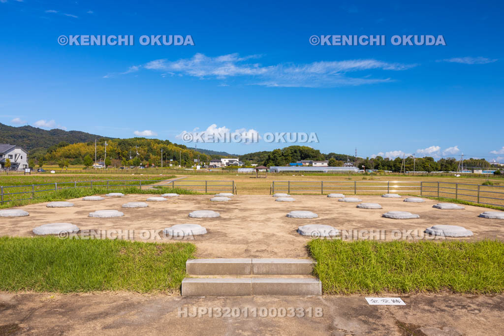 奈良県　中宮寺跡史跡公園　金堂跡