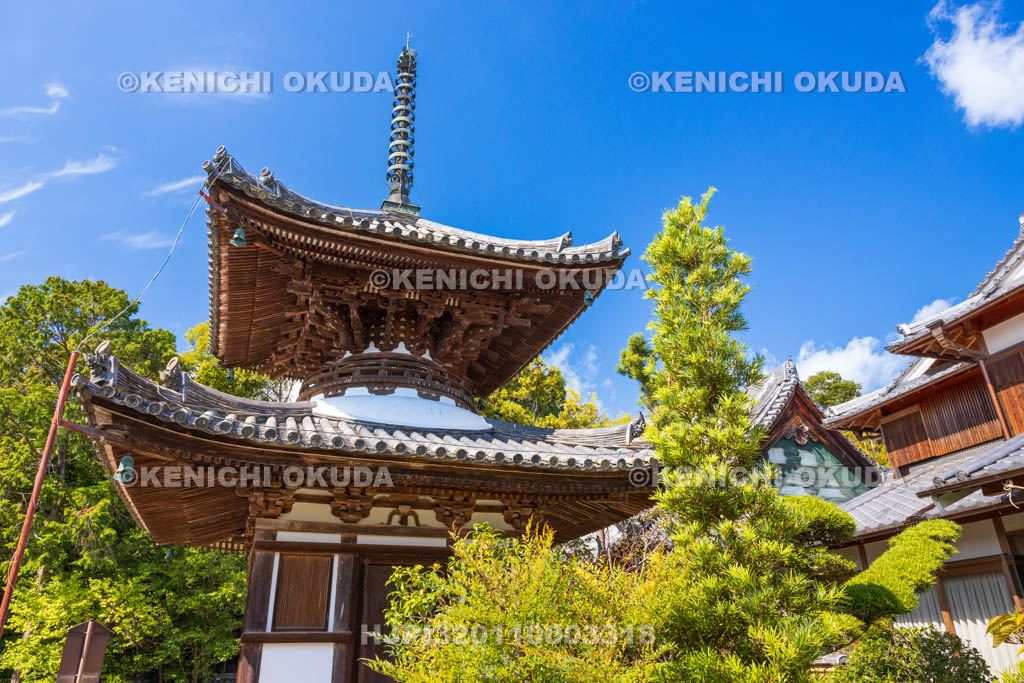 奈良県　吉田寺　多宝塔（重文）