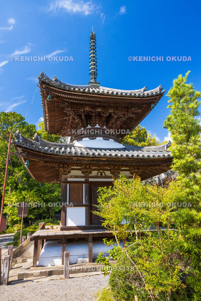 奈良県　吉田寺　多宝塔（重文）