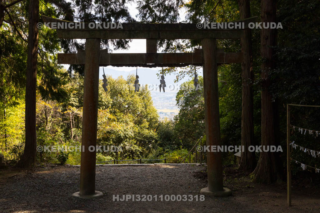 奈良県　松尾寺　松尾山神社から望む大和平野