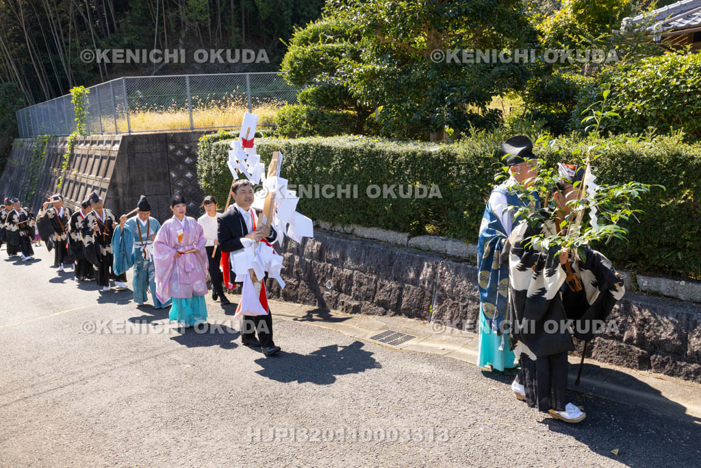 奈良県　柳生八坂神社　例大祭　お渡り