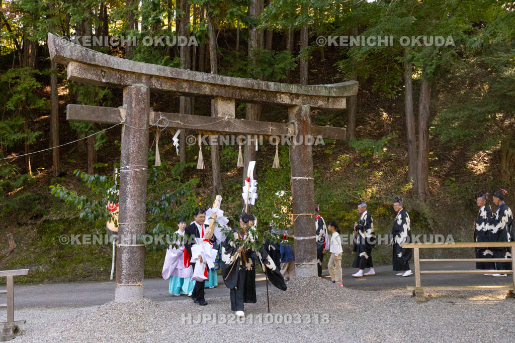 奈良県　柳生八坂神社　例大祭　お渡り