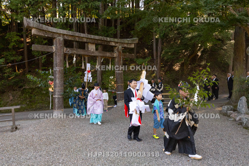 奈良県　柳生八坂神社　例大祭　お渡り