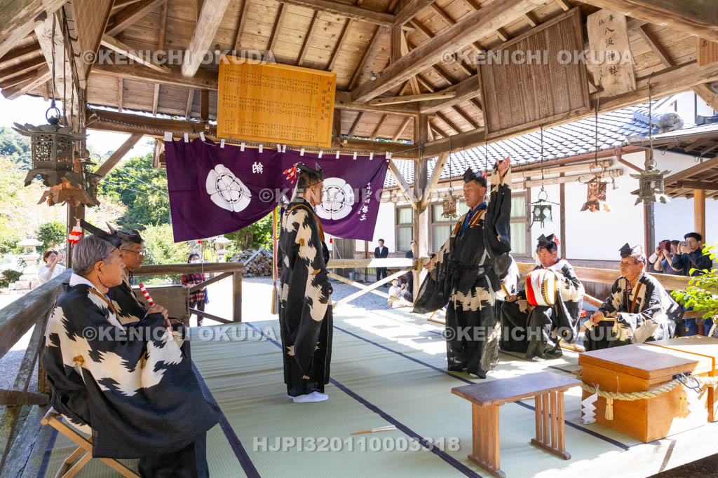 奈良県　柳生八坂神社　例大祭　宮座行事　スモウの舞