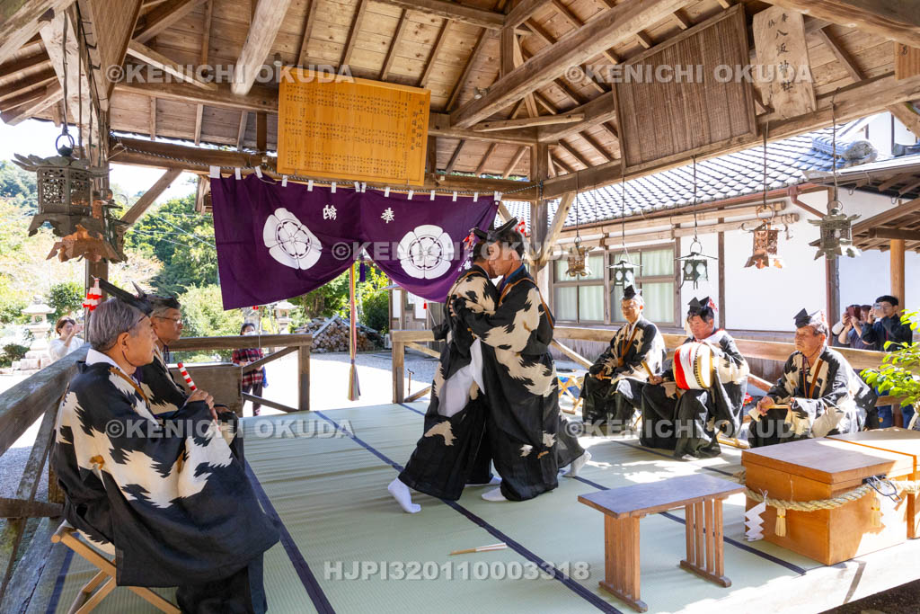 奈良県　柳生八坂神社　例大祭　宮座行事　スモウの舞