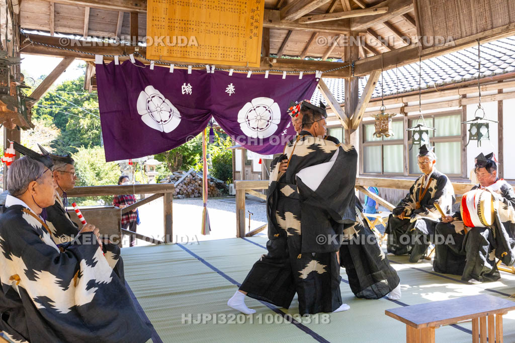 奈良県　柳生八坂神社　例大祭　宮座行事　スモウの舞