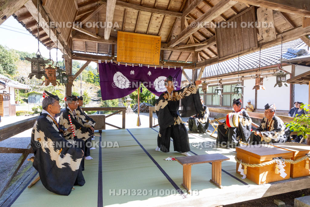 奈良県　柳生八坂神社　例大祭　宮座行事　ササラの舞