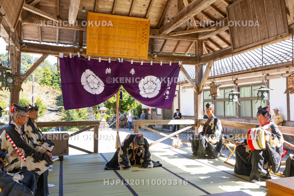 奈良県　柳生八坂神社　例大祭　宮座行事　ササラの舞
