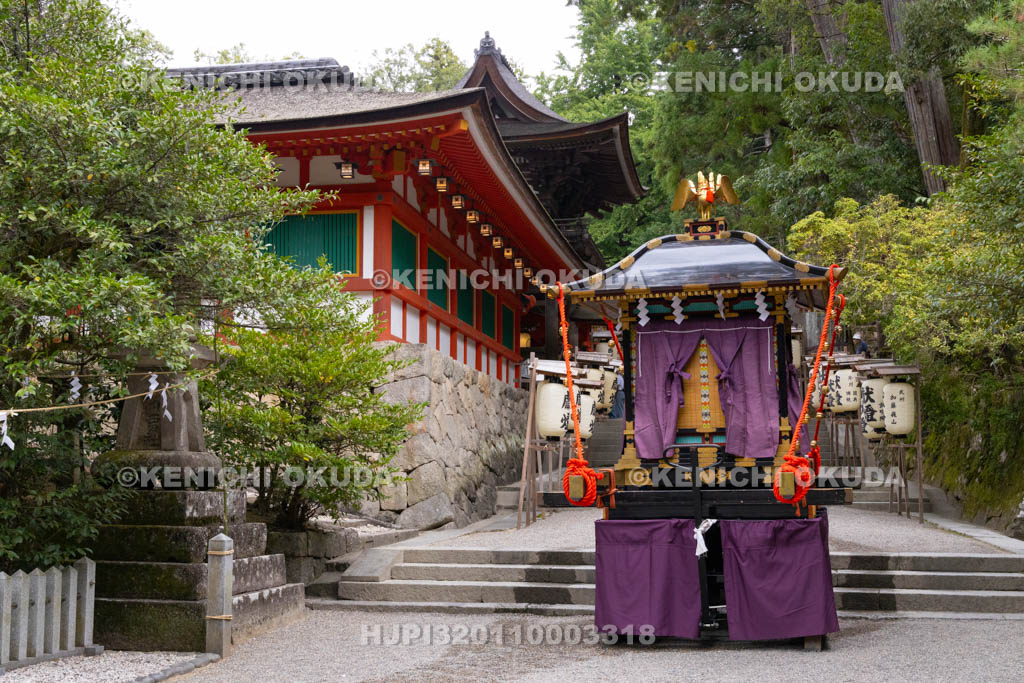 奈良県　石上神宮　ふるまつり　鳳輦