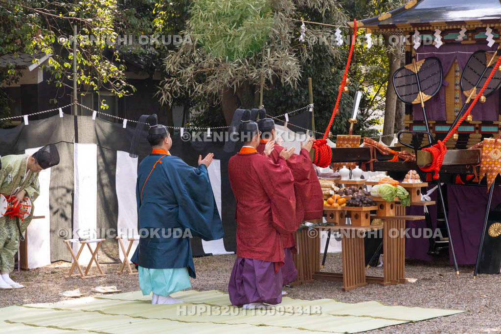 奈良県　石上神宮　ふるまつり　御旅所祭　拝礼