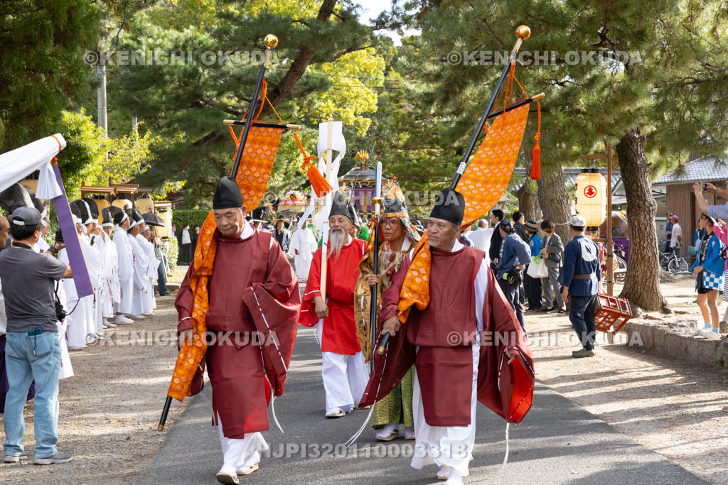 奈良県　石上神宮　ふるまつり　御旅所　還御行列