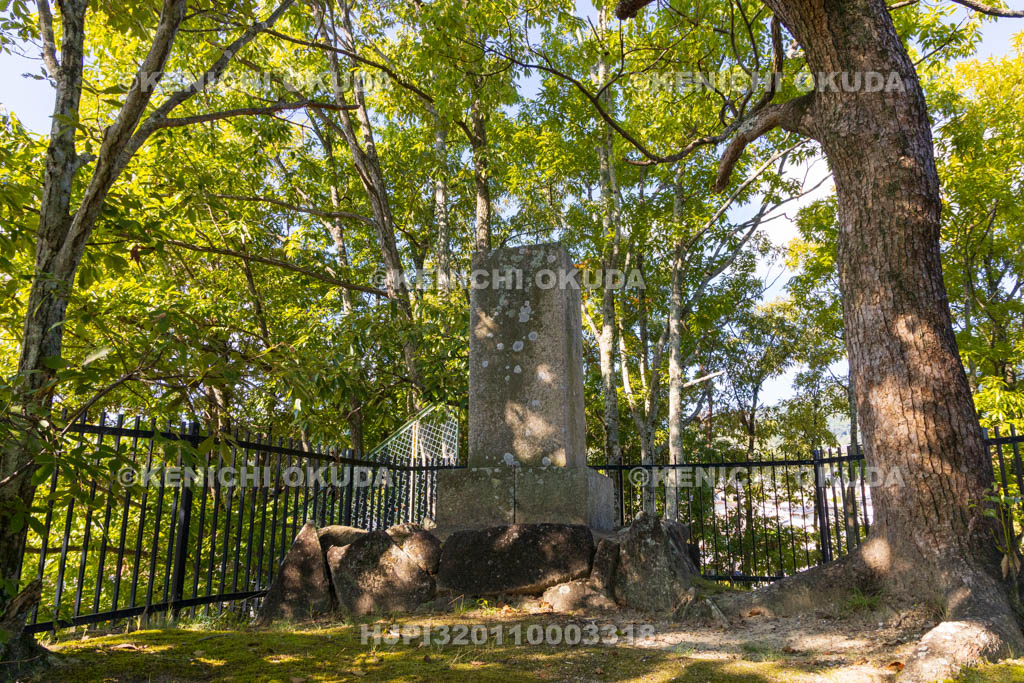 奈良県　美努岡萬墓