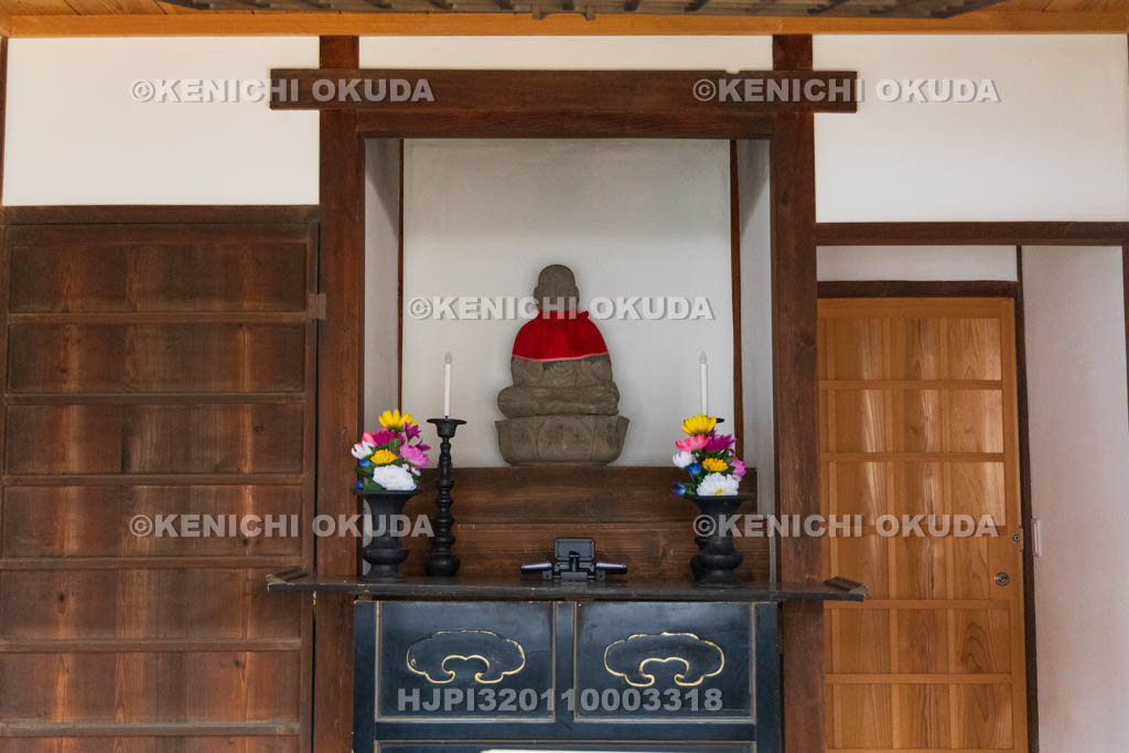 奈良県　信楽寺　沢市地蔵尊