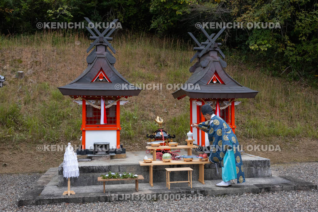 奈良県　神波多神社　天王祭　御旅所祭　献饌の儀