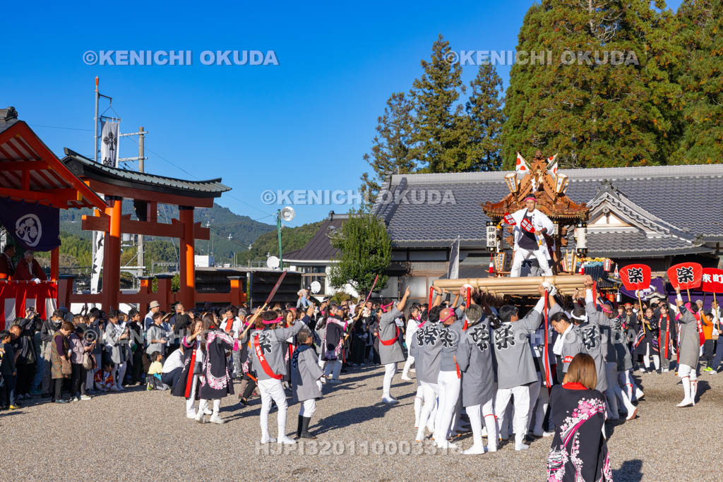 奈良県　墨坂神社　秋季大祭　太鼓台（東町稲荷）