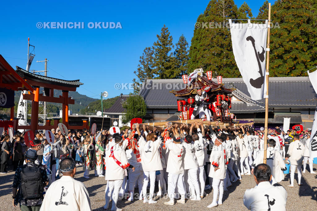 奈良県　墨坂神社　秋季大祭　太鼓台（上之町）