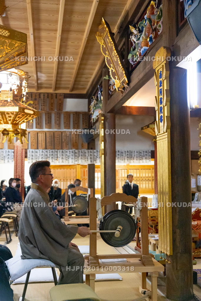 奈良県　興善寺　白石の双盤念仏　迎え鉦