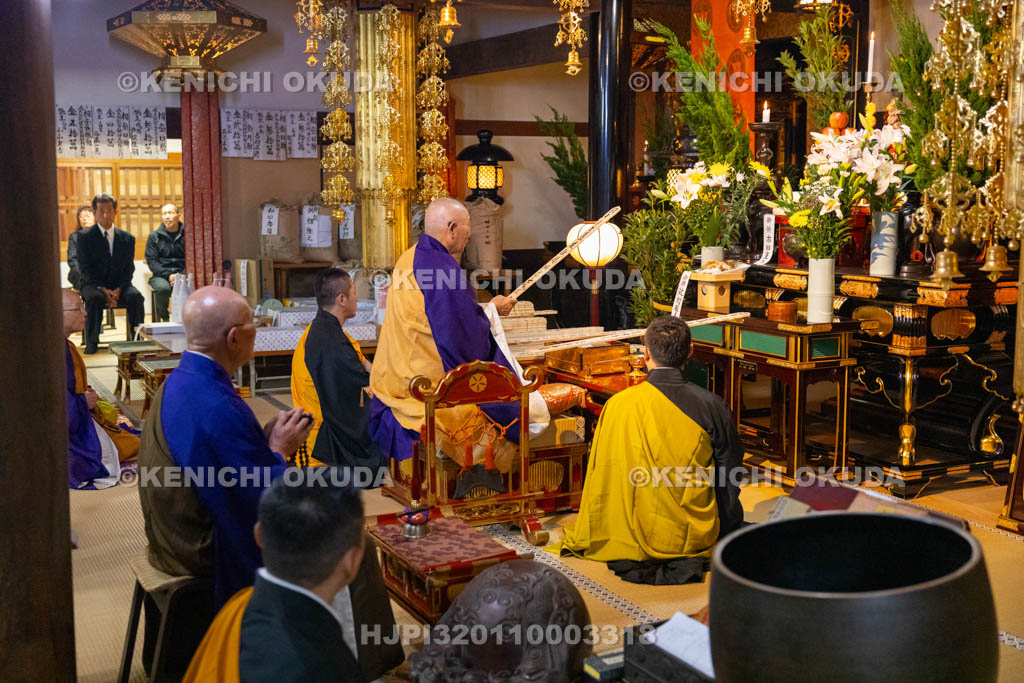 奈良県　興善寺　白石の双盤念仏　塔婆回向