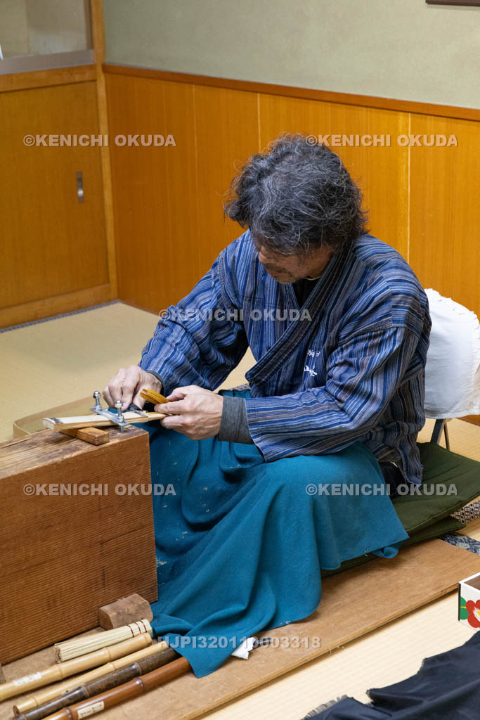 奈良県　高山竹林園　高山茶筌制作実演　「味削」の工程