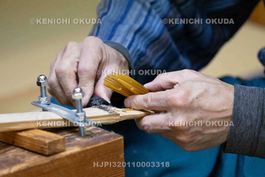 奈良県　高山竹林園　高山茶筌制作実演　「味削」の工程
