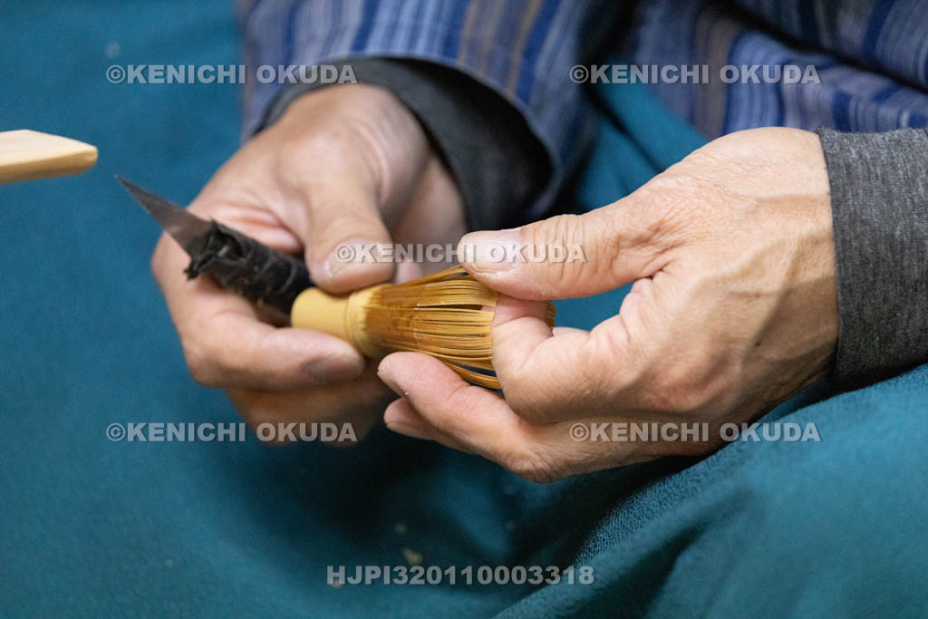 奈良県　高山竹林園　高山茶筌制作実演　「味削」の工程