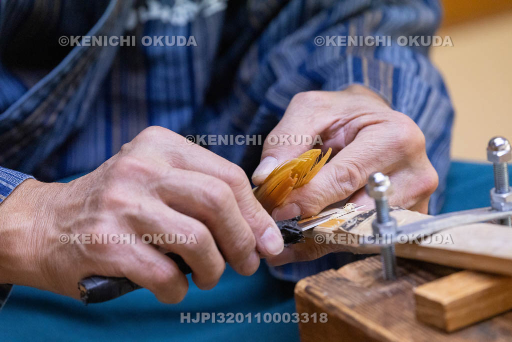 奈良県　高山竹林園　高山茶筌制作実演　「味削」の工程