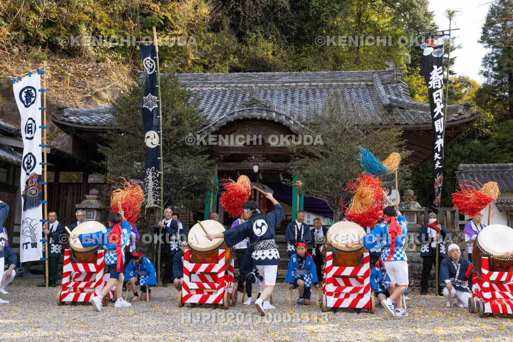奈良県　下部神社　吐山の太鼓踊り