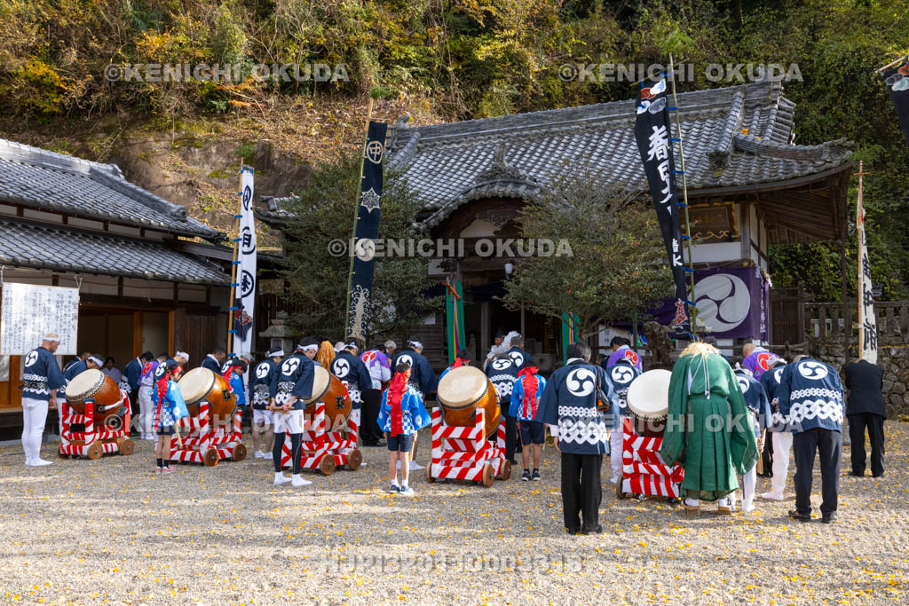 奈良県　下部神社　吐山の太鼓踊り