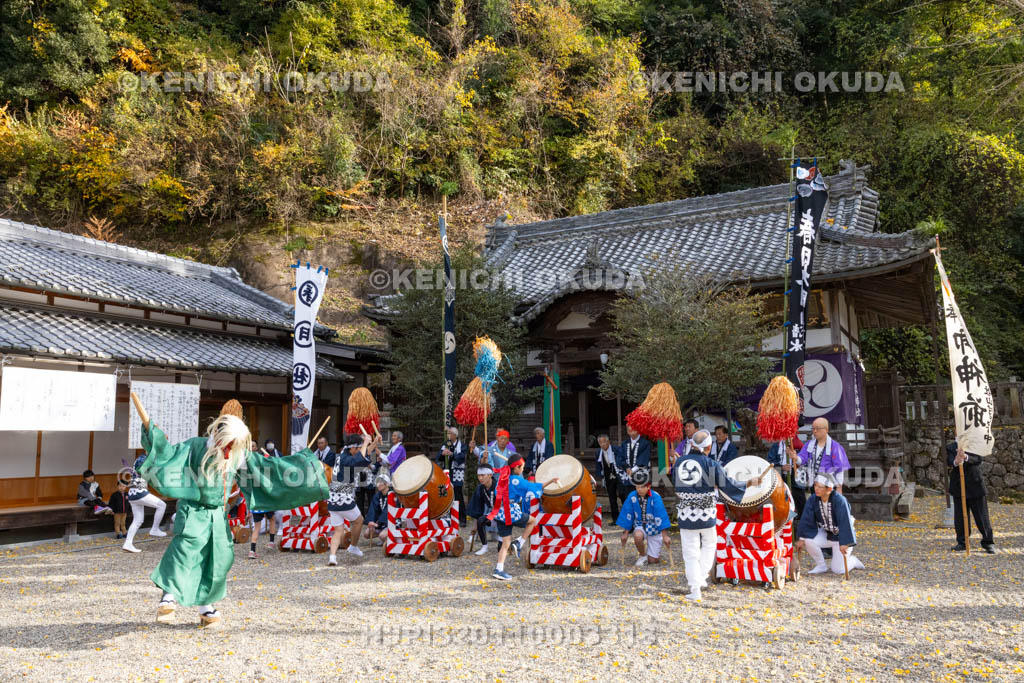 奈良県　下部神社　吐山の太鼓踊り