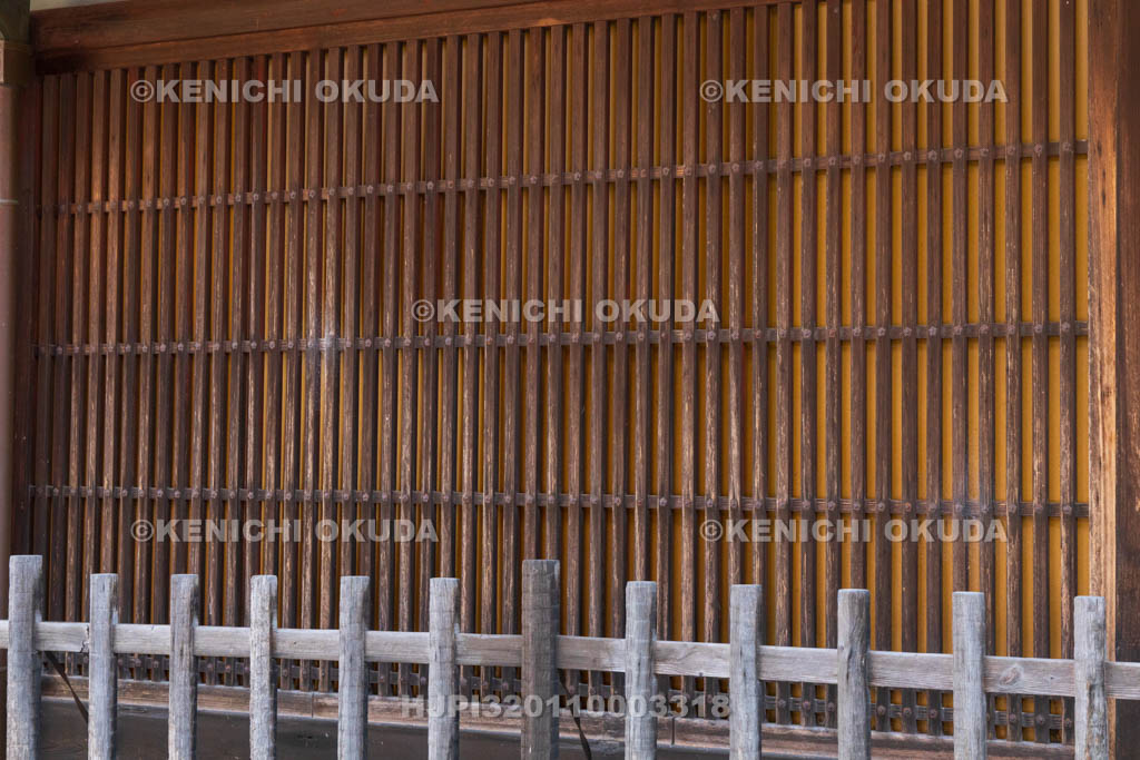 奈良県　五條新町　Lami Denfance ala maison　格子（一階）