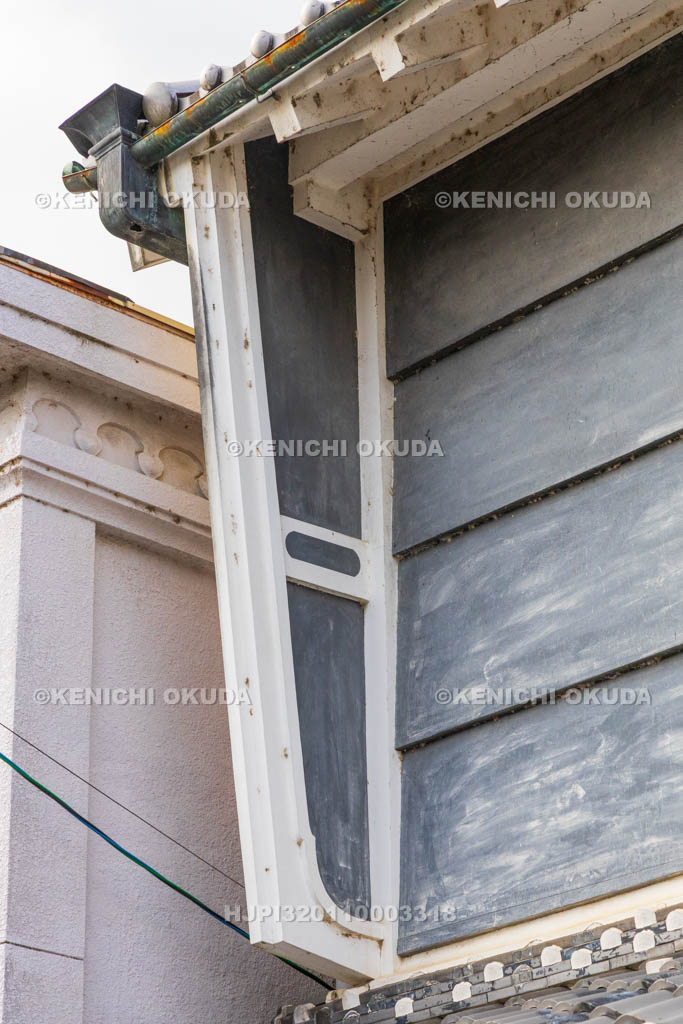 奈良県　五條新町　ししゅうと暮らしのお店　袖壁（袖卯建）