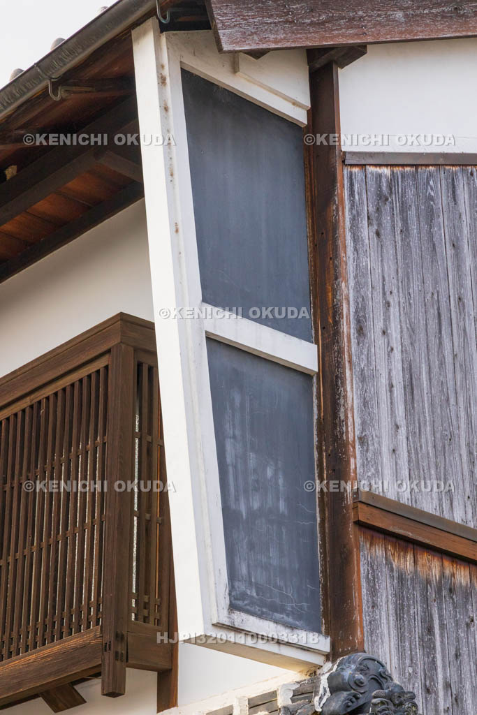 奈良県　五條新町　袖壁（袖卯建）