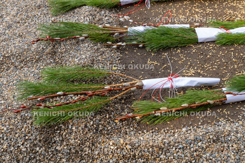 奈良県　楢神社　御田祭り　松苗