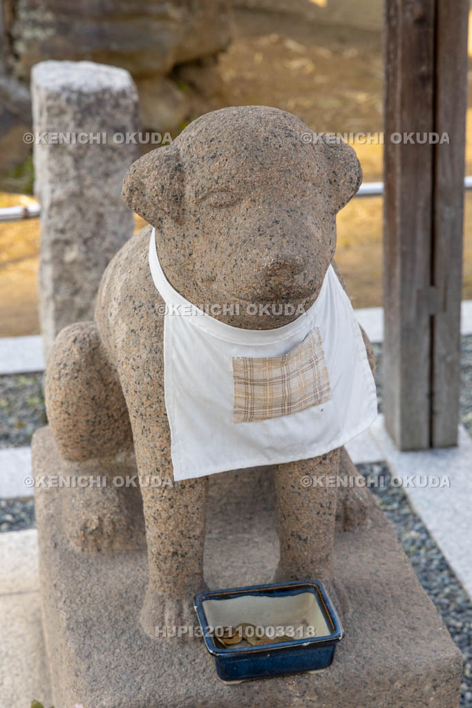 奈良県　達磨寺　石造雪丸像
