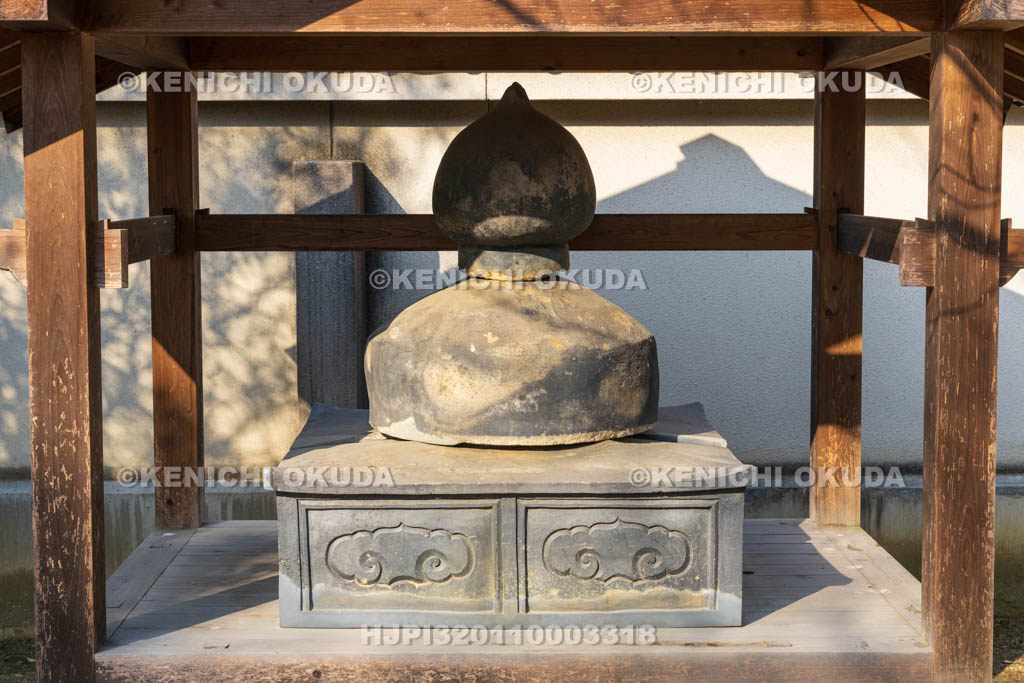 奈良県　達磨寺　旧本堂瓦製露盤