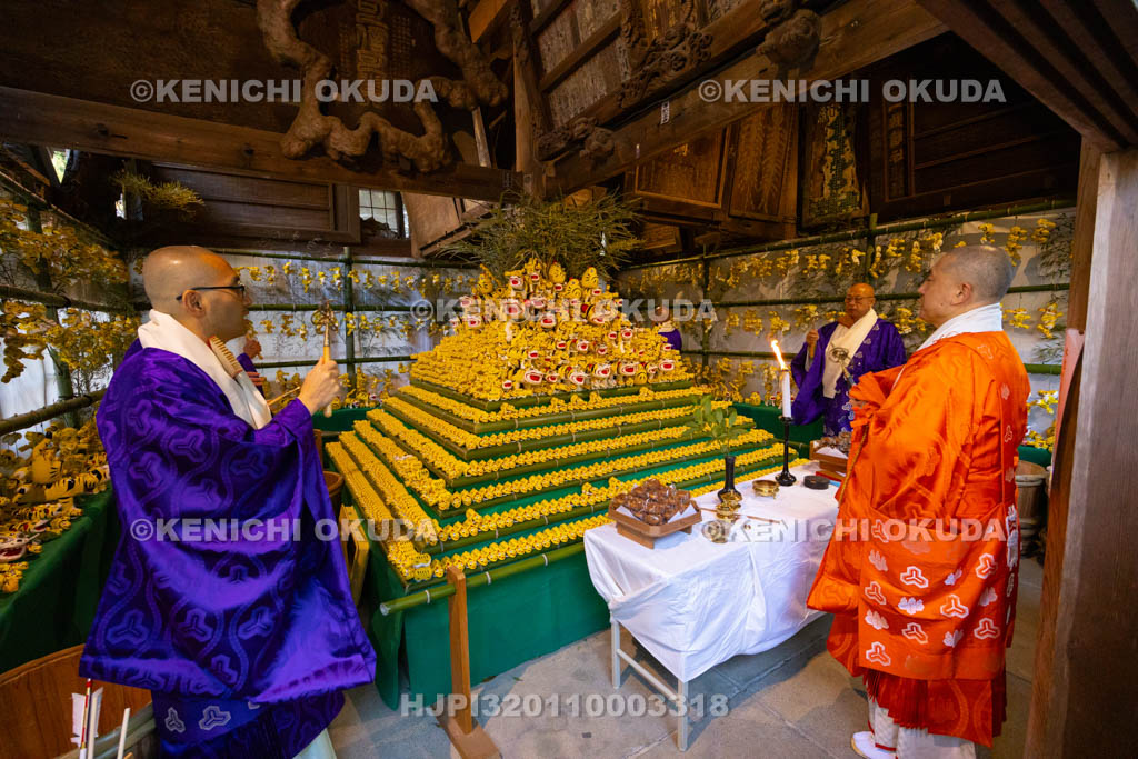 奈良県　信貴山寅まつり　納め寅供養