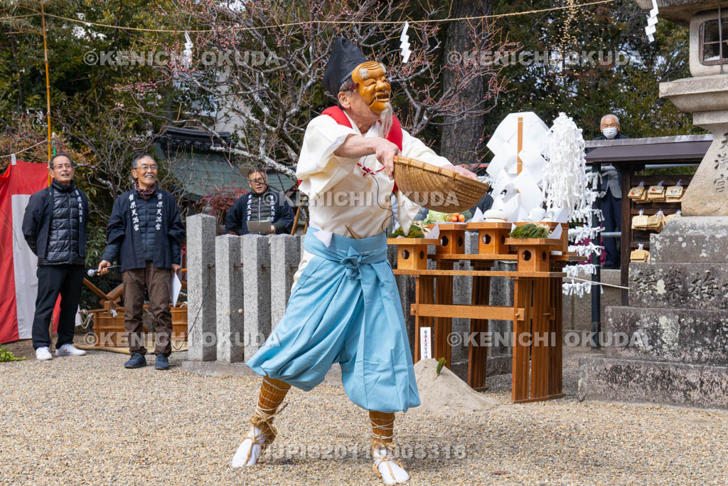 奈良県　菅原天満宮　おんだ祭　籾種まき
