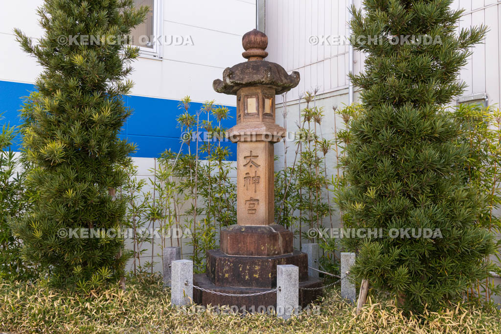 奈良県　八木町　太神宮灯籠